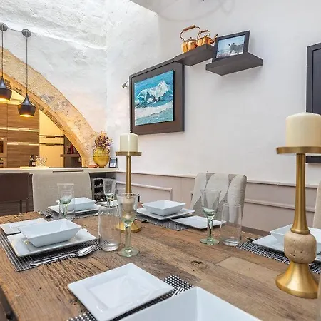 Elegant Maltese Townhouse Attard