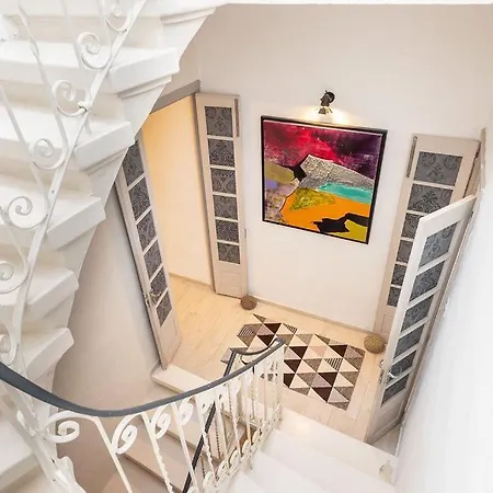 Elegant Maltese Townhouse * Attard
