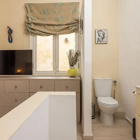 Elegant Maltese Townhouse 阿塔德