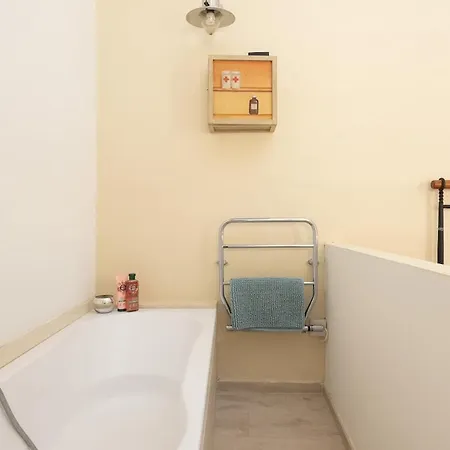 펜션 Elegant Maltese Townhouse 아타드