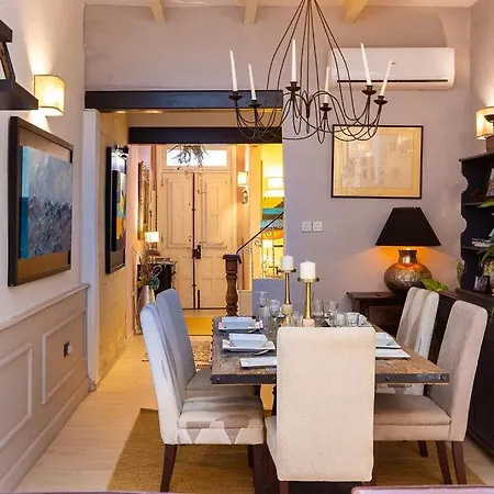 Elegant Maltese Townhouse 度假居